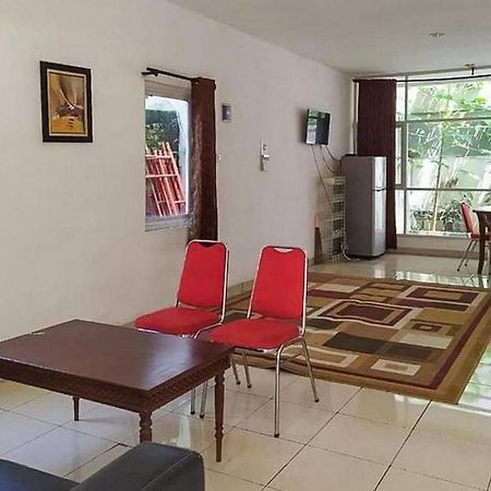 Graha Ht Sumantri Mitra Reddoorz Hotel ตาซิกมาลายา ภายนอก รูปภาพ